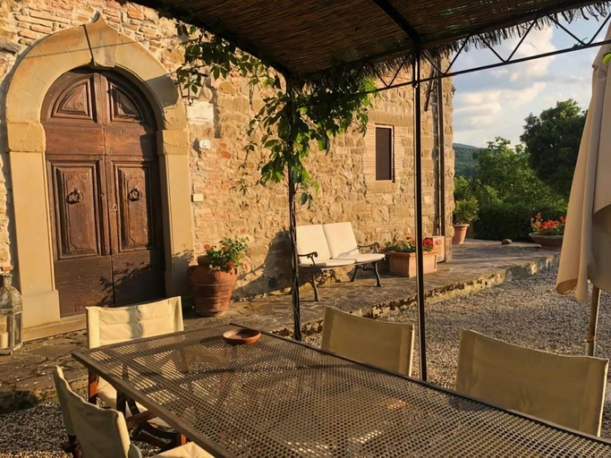 Others 4, Rustic Comfort With Modern Touch, Arezzo
