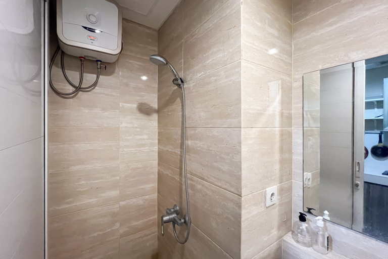 Bathroom 3, RedLiving Springwood Residence - Living space, Tangerang