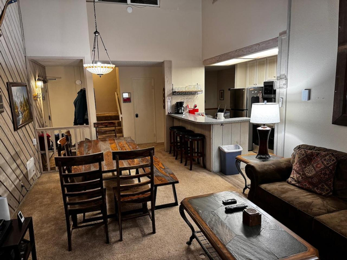 Others 3, Mammoth Lakes Crestview Condo #50, Mono