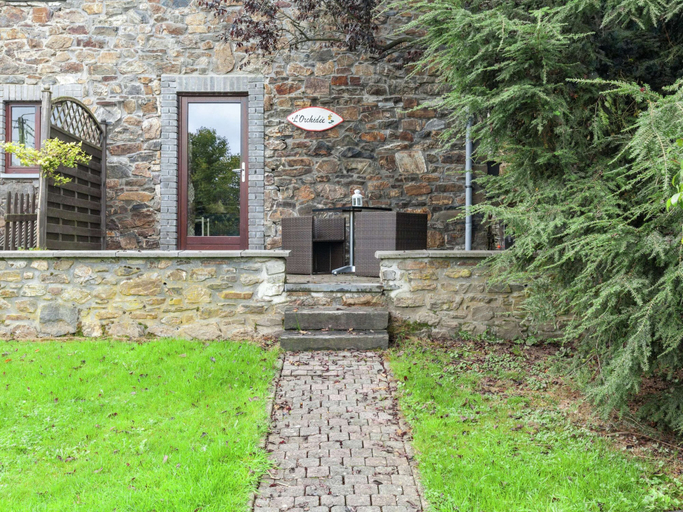 Exterior & Views 2, Charming Cottage in Stoumont, Liège