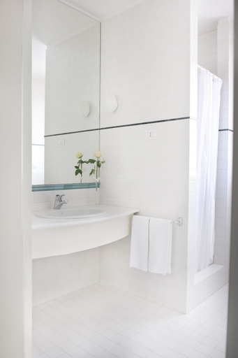 Bathroom 4, Hotel Ristorante Primavera, Treviso
