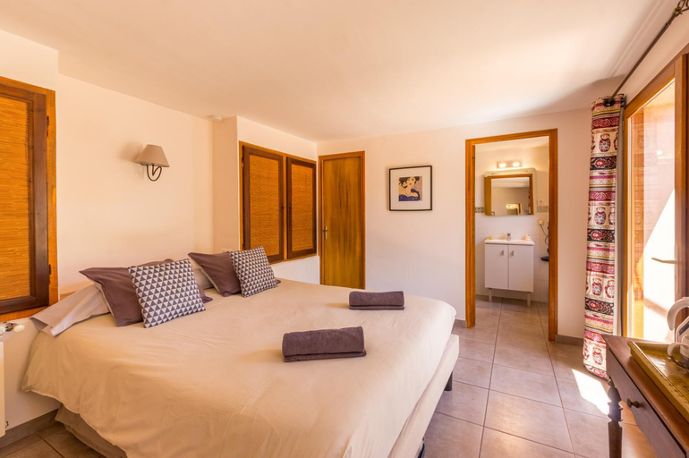 Bedroom 2, Le Mas de Riri, Hérault
