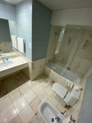 Bathroom 14