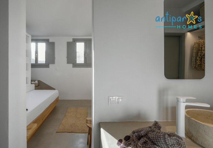 Others 3, Antiparos Homes, South Aegean