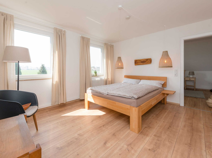 Bedroom 2, Spacious Apartment in Leopoldshöhe near Teutoburg Forest, Lippe