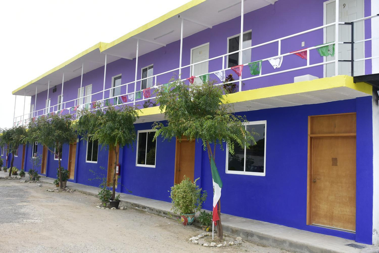 Others 2, Hotel Bacaanda, Dist. Juchitan