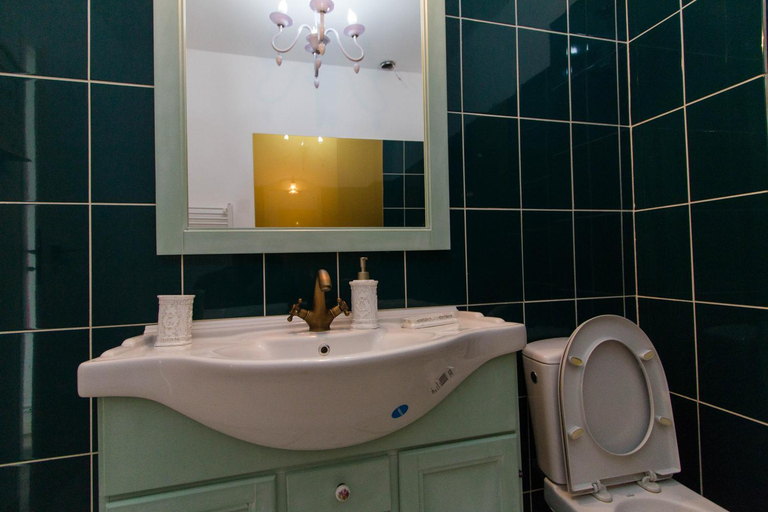 Bathroom 4, Hotel Jolie Apartments, Galati