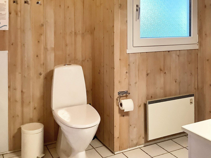 Bathroom 3, 5 Star Holiday Home in Jerup, Frederikshavn