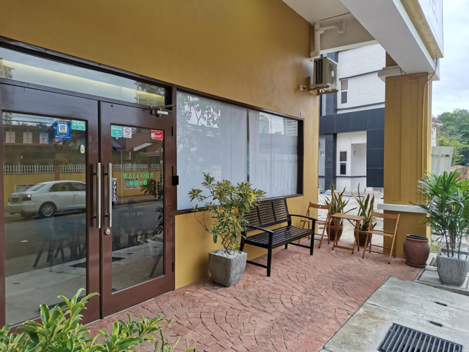 Exterior & Views 24
