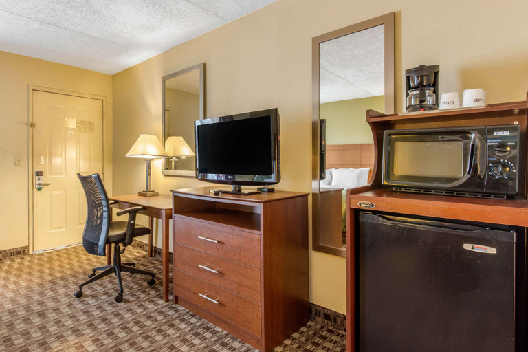 Others 5, Quality Inn Lebanon, Wilson