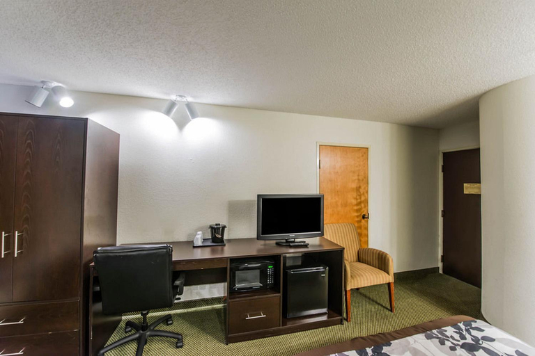 Bedroom 3, Sleep Inn Morganton Southeast, Burke