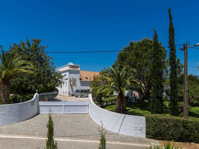 Exterior & Views 2, Gorgeous Holiday Home With Swimming Pool, Portimão