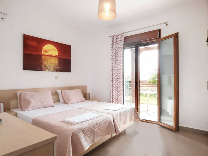 Bedroom 2, Sun-kissed Villa in Latsimas With Pool, Crete