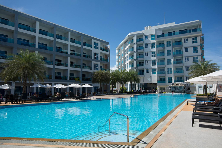 Exterior 4