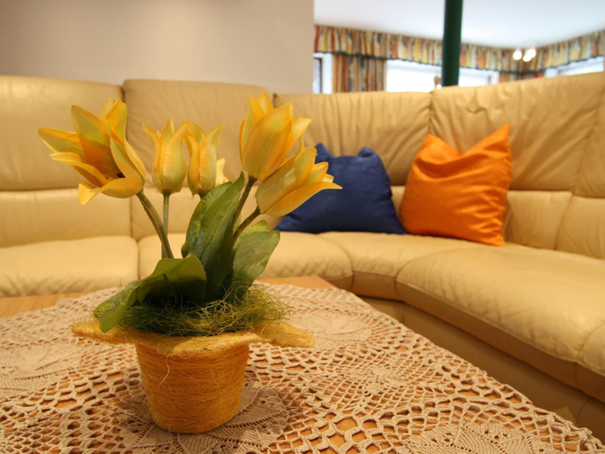 Others 5, Chalet in Fusch Near Ski Lift and Lake, Zell am See