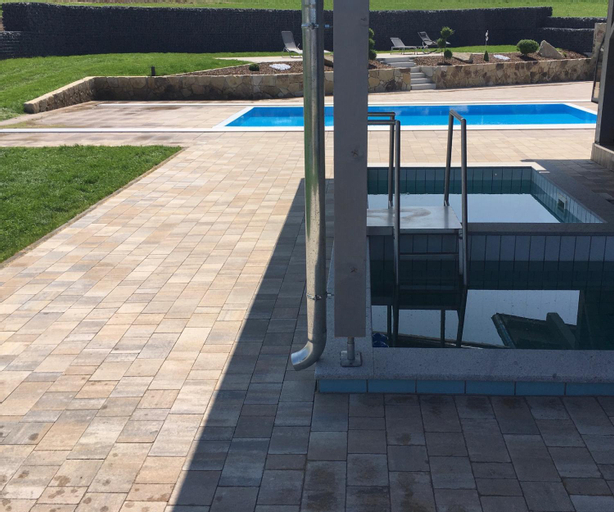 Sport & Beauty, Landhaus Ferienwohnungen mit Pool und Wellness, Schwandorf