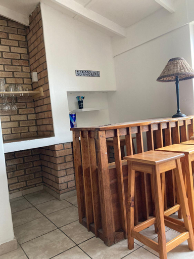 Food & Drinks, 28 Kabeljauws, Cacadu