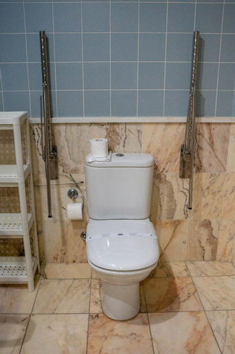 Bathroom 7
