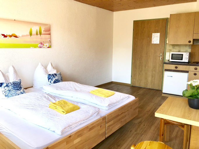 Bedroom 2, central beauty scenery apartment, Interlaken