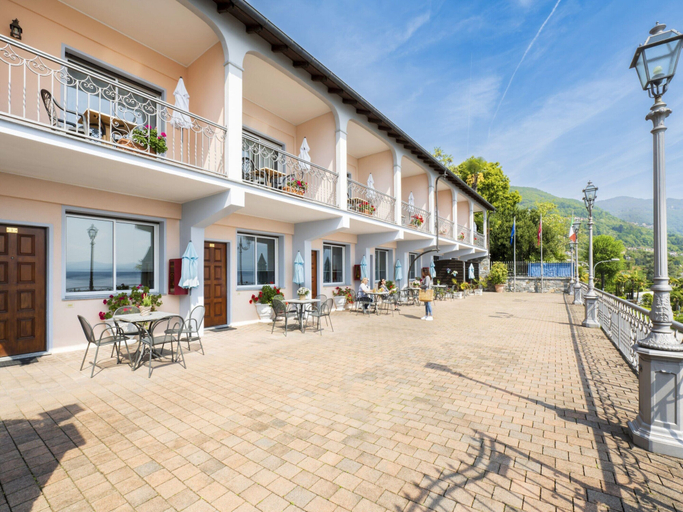 Exterior & Views 2, Apartment in Oggebbio with Sea View Terrace, Verbano-Cusio-Ossola