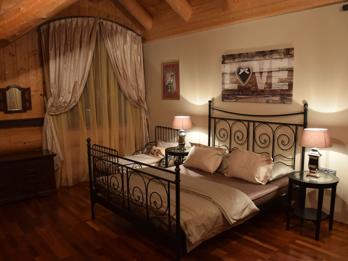 Bedroom 2, Chalet in Bad Kleinkirchheim With 2 Saunas, Spittal an der Drau