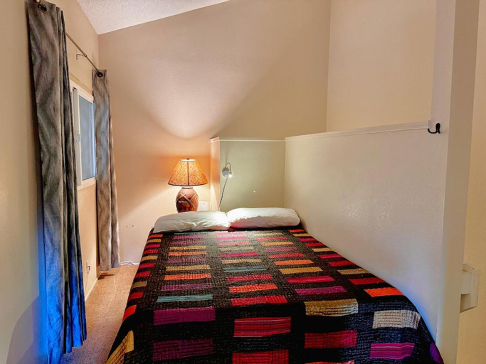 Mammoth Lakes Crestview Condo #50, Mono