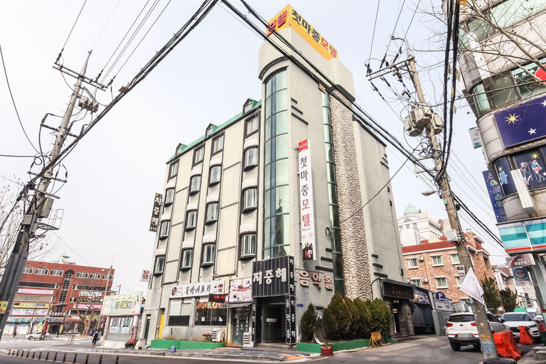 Exterior view 3, Jeonju Uadong Cheotmajung, Jeonju