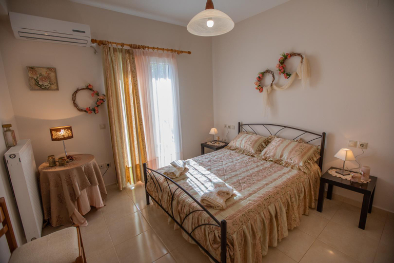 Bedroom, Elisso apartment with seaview garden, Ionian Islands