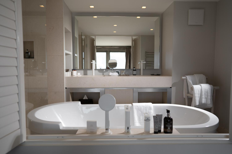 Bathroom 4, No.14 Verbier, Entremont