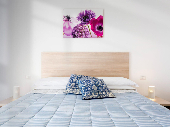 Bedroom 3, Apartment in Oggebbio with Sea View Terrace, Verbano-Cusio-Ossola
