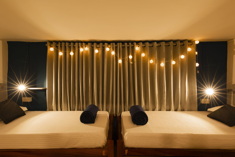 Bedroom 3, Locomo Hostel OG - Stay Work Eat, Mumbai Suburban