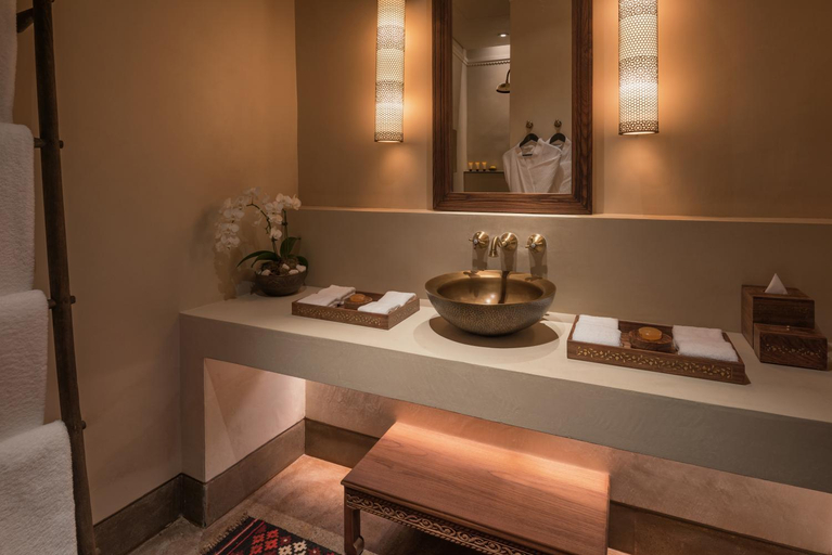 Bathroom 5, The Chedi Al Bait, Sharjah City