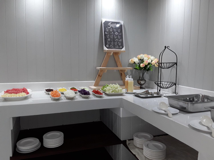 Food & Drinks 5, Barbados Terrace, Muang Rayong