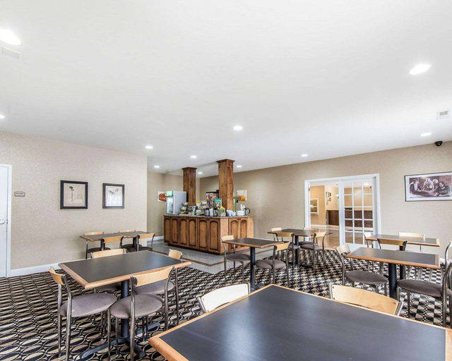 Food & Drinks 5, Quality Inn & Suites Bremen, Carroll