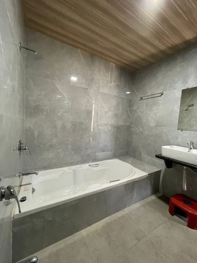 Bathroom 5, JP GARDEN & LAWN, Thane