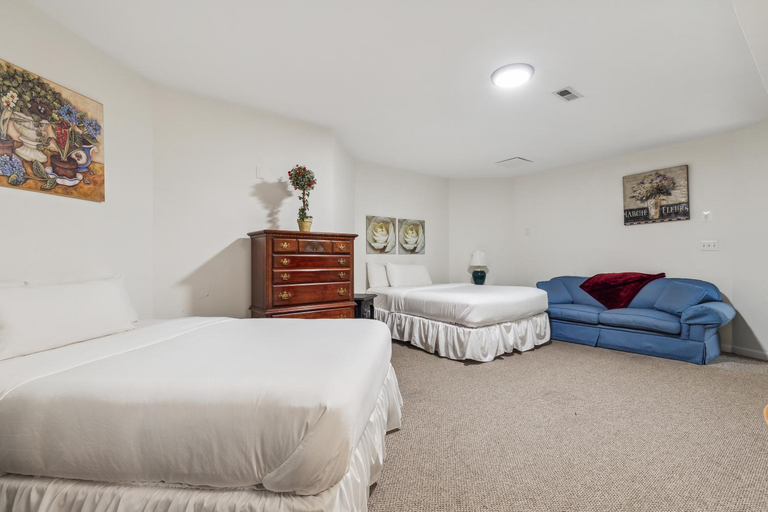 Bedroom 3, The Columbia Inn at Peralynna, Howard