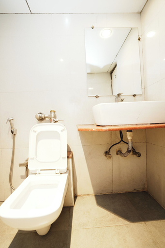 Bathroom 3, Hotel Maharaja Residency, Satara