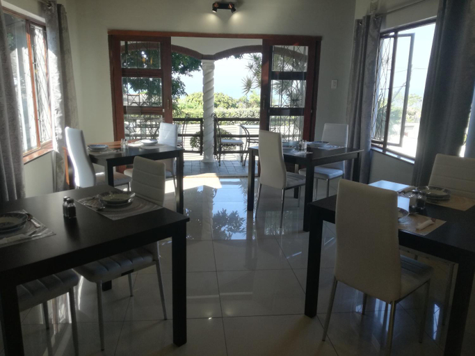 Food & Drinks, Villa Tropicana, Ugu