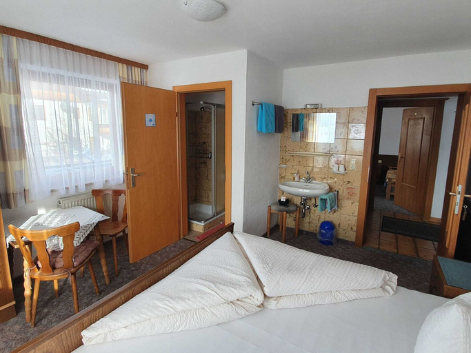 Bedroom 3, Apartment in Gerlosberg near Ski Lift, Schwaz