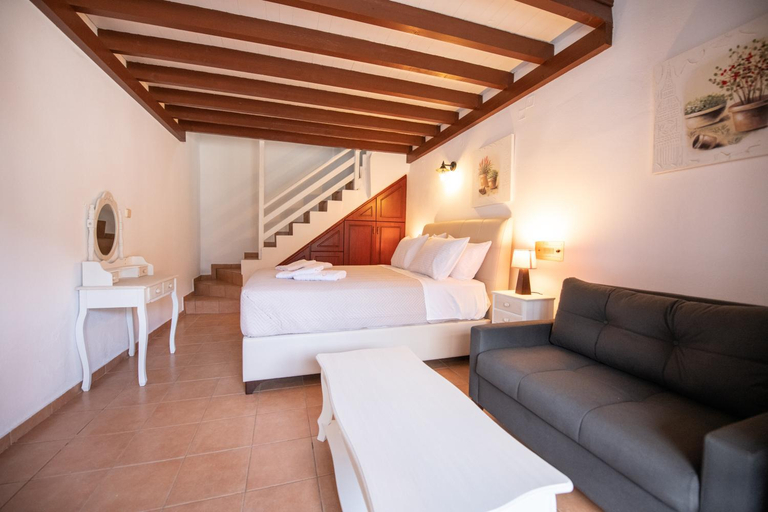 Bedroom 2, Hovolo Hotel Apartments, Thessaly