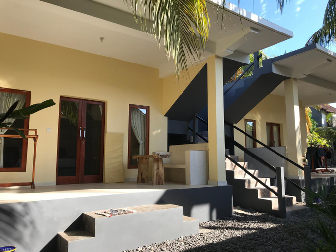 Exterior 1