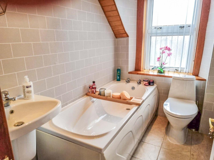 Bathroom 3, Tanera, Highland