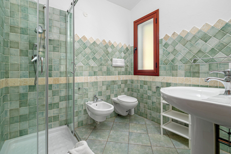 Bathroom, Tenuta Lu Baroni, Nuoro