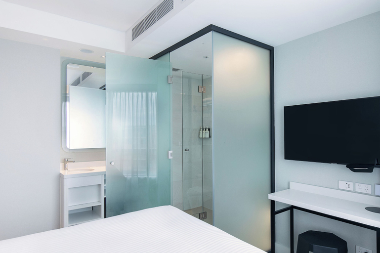 Bedroom 25