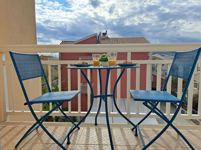 Others 5, Apartment in Kastel Near the Sea, Kaštela