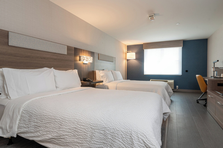 Bedroom 12