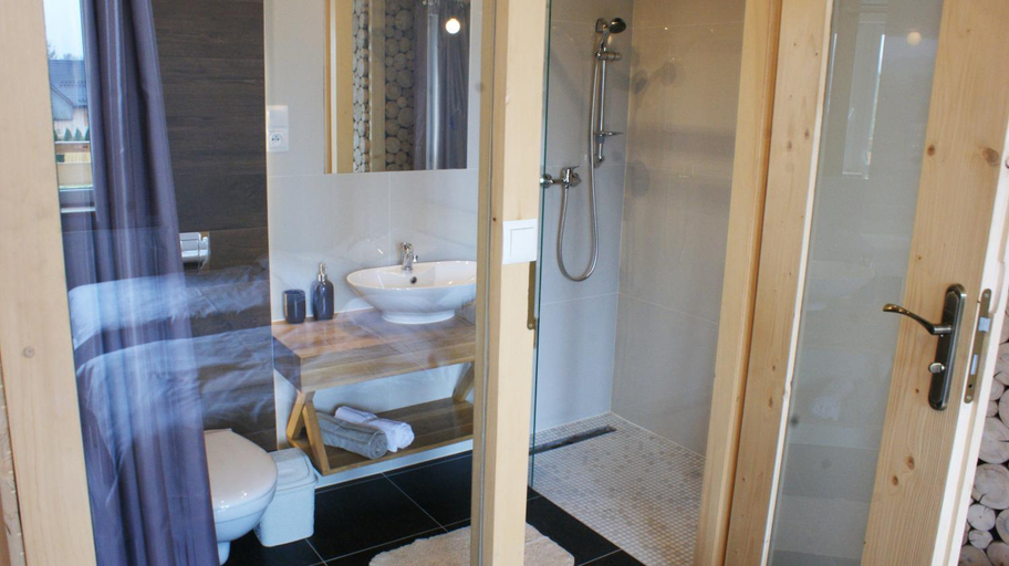 Bathroom 3, Willa Bialy Domek, Tatra