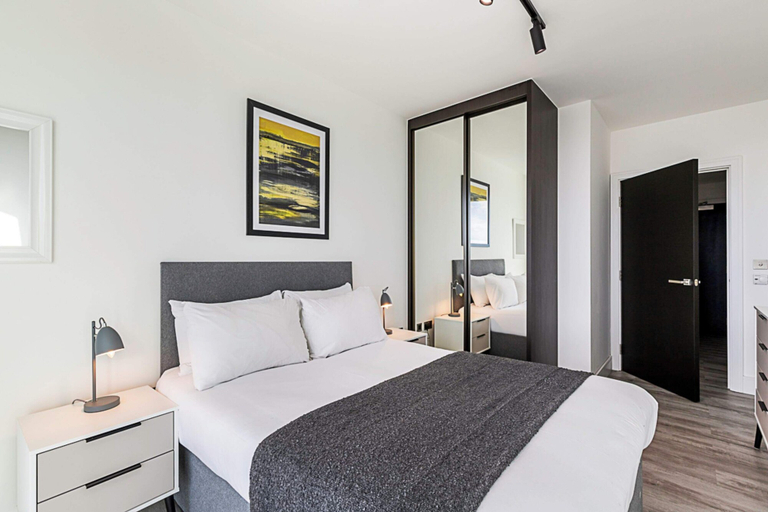 Bedroom 4, High Rise Apartment in Acton, London