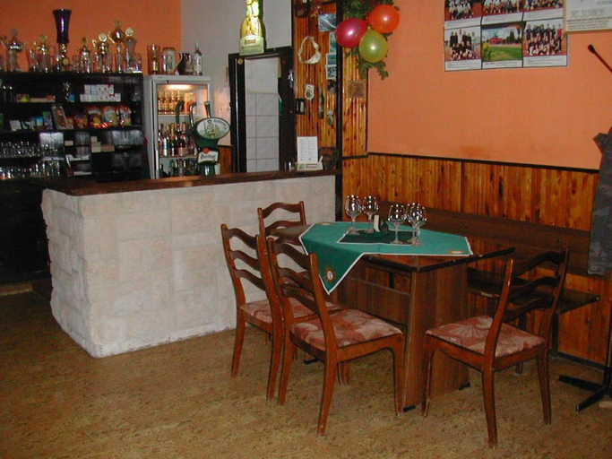 Food & Drinks 4, Penzion U Slunce, Náchod