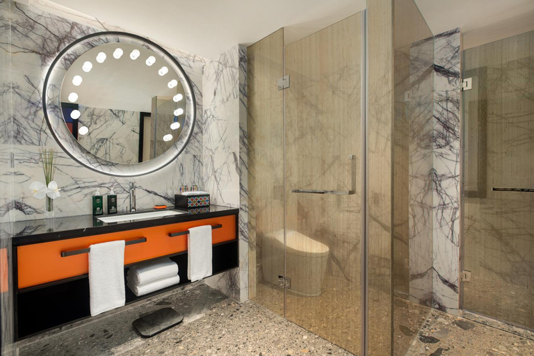 Bathroom 10